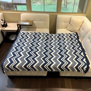 Docofil Oversized Thick Throw Blue White Blanket Coverups High Quality